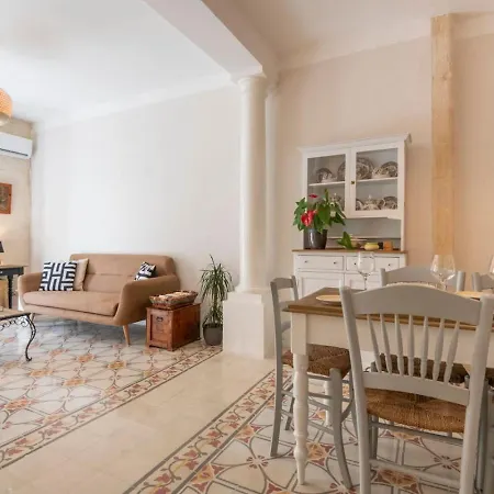 Apartment Maltese Charm, Sea Side, Table Soccer, Balluta Bay