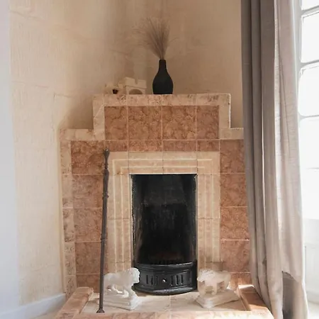 Maltese Charm, Sea Side, Table Soccer, Balluta Bay By Haven & Keys Malta Apartman San Ġiljan