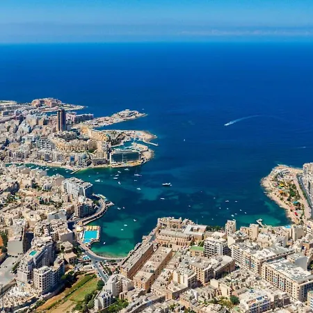 Maltese Charm, Sea Side, Table Soccer, Balluta Bay By Haven & Keys Malta Apartment *