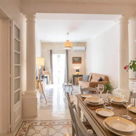 Maltese Charm, Sea Side, Table Soccer, Balluta Bay By Haven & Keys Malta *