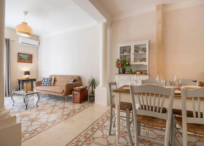 Apartment Maltese Charm, Sea Side, Table Soccer, Balluta Bay By Haven & Keys Malta