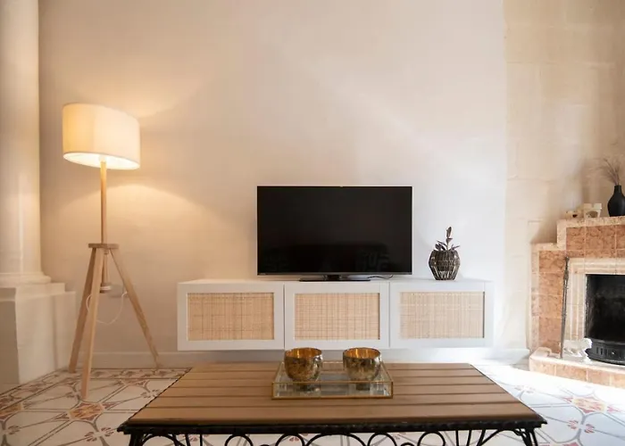 Maltese Charm, Sea Side, Table Soccer, Balluta Bay By Haven & Keys Malta * Saint Julian's