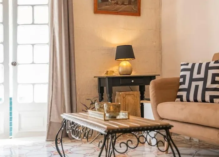 Maltese Charm, Sea Side, Table Soccer, Balluta Bay By Haven & Keys Malta Apartment *