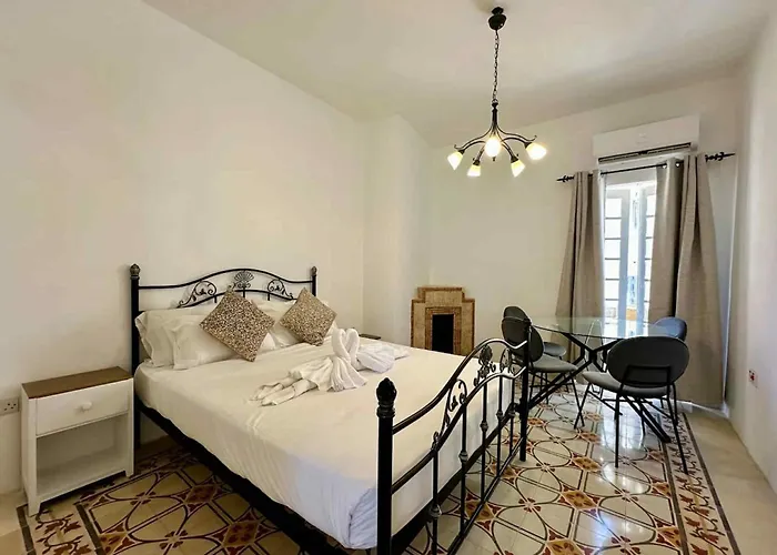 Apartment Maltese Charm, Sea Side, Table Soccer, Balluta Bay By Haven & Keys Malta Saint Julian's