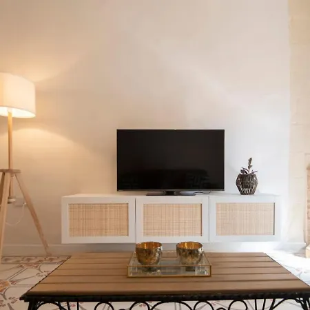 Maltese Charm, Sea Side, Table Soccer, Balluta Bay By Haven & Keys Malta * St. Julian's